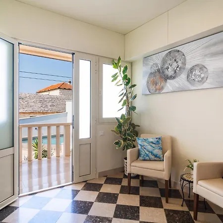 3 Bedroom Stunning In *