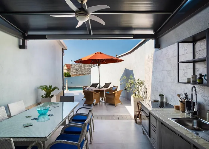 別荘 3 Bedroom Stunning In *